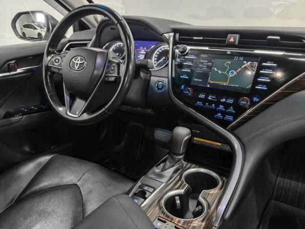 Toyota Camry VII (XV50) Рестайлинг с пробегом 2015 года, цена 1 650 000 рублей, 251915 км, седан, Автокод Объявления