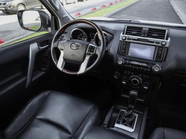 Toyota Land Cruiser Prado 150 Series Рестайлинг 1 с пробегом 2017 года, цена 3 799 000 рублей, 145336 км, внедорожник, Автокод Объявления