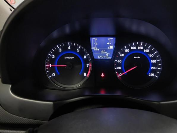 Hyundai Solaris I Рестайлинг с пробегом 2015 года, цена 905 000 рублей, 125448 км, хэтчбек, Автокод Объявления