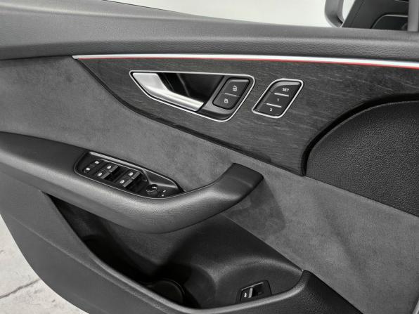 Audi Q8 I (4M) с пробегом 2019 года, цена 5 400 000 рублей, 101000 км, внедорожник, Автокод Объявления
