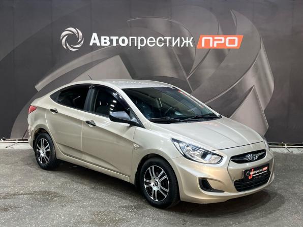 Hyundai Solaris I с пробегом 2013 года, цена 740 000 рублей, 117833 км, седан, Автокод Объявления