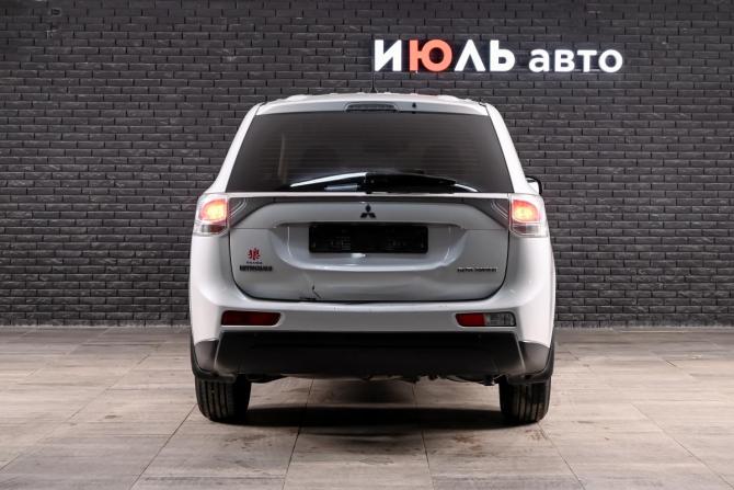 Mitsubishi Outlander III Рестайлинг с пробегом 2014 года, цена 990 000 рублей, 295369 км, внедорожник, Автокод Объявления