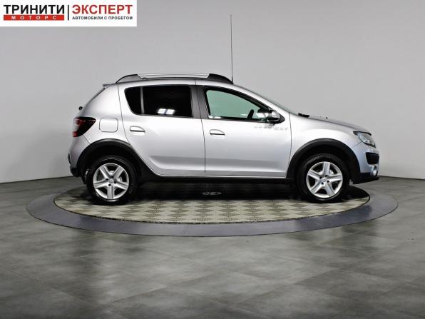 Renault Sandero II Рестайлинг с пробегом 2018 года, цена 1 047 000 рублей, 277651 км, хэтчбек, Автокод Объявления