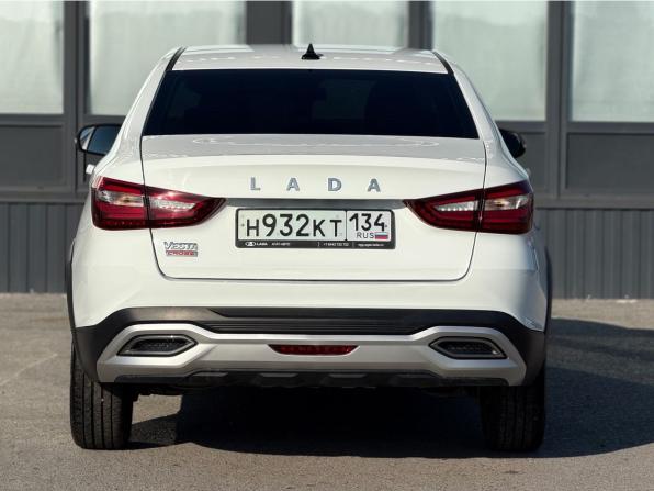 Lada (ВАЗ) Vesta I Рестайлинг (NG) с пробегом 2024 года, цена 1 370 000 рублей, 64000 км, седан, Автокод Объявления