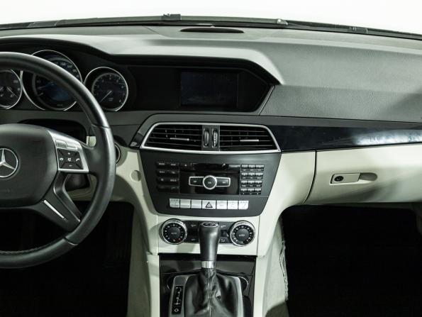 Mercedes-Benz C-Класс III (W204) Рестайлинг с пробегом 2012 года, цена 1 399 700 рублей, 131503 км, седан, Автокод Объявления