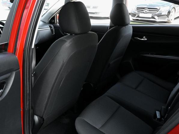 Kia Rio IV Рестайлинг с пробегом 2021 года, цена 1 539 600 рублей, 73330 км, седан, Автокод Объявления