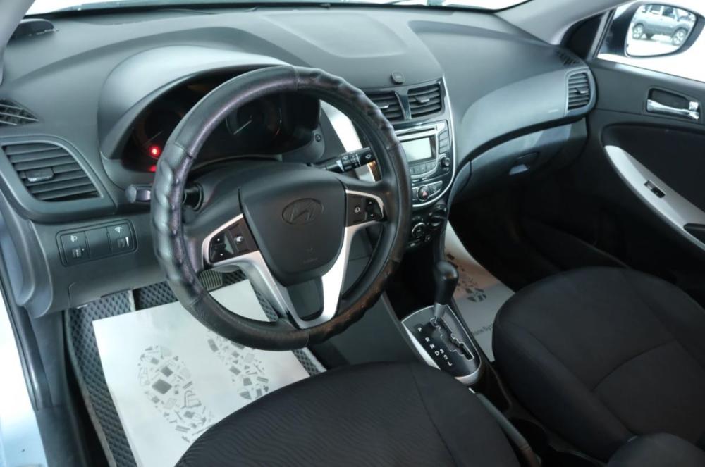 Hyundai Solaris I Омск  - изображение 10