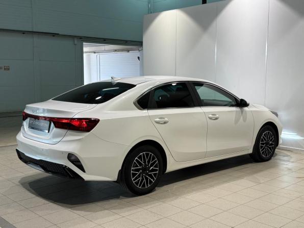 Kia Cerato IV Рестайлинг с пробегом 2022 года, цена 2 390 000 рублей, 52700 км, седан, Автокод Объявления
