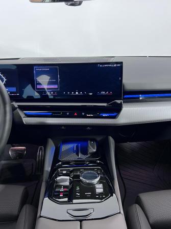 BMW 5 серии VIII (G60/G61/G68) с пробегом 2024 года, цена 6 649 000 рублей, 25237 км, седан, Автокод Объявления