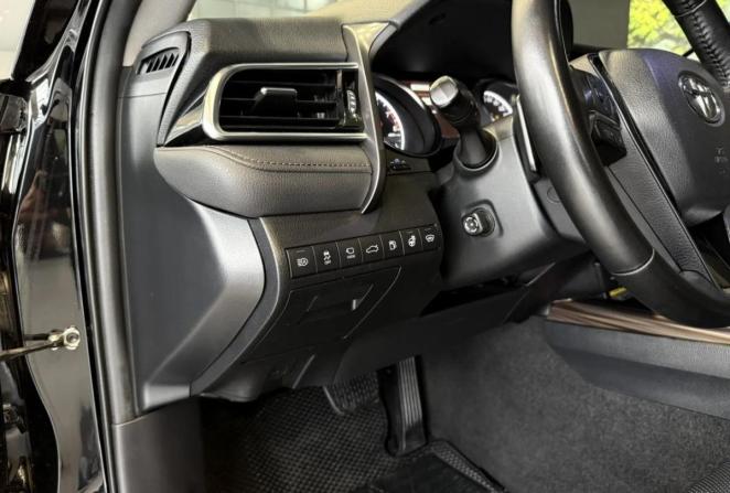 Toyota Camry VII (XV50) Рестайлинг 2 с пробегом 2018 года, цена 2 850 000 рублей, 103500 км, седан, Автокод Объявления