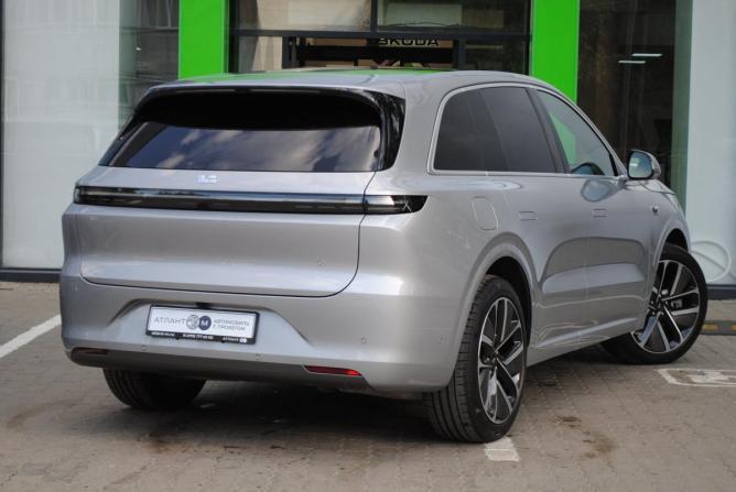Li Auto (Lixiang) L6 с пробегом 2024 года, цена 5 899 000 рублей, 2140 км, внедорожник, Автокод Объявления