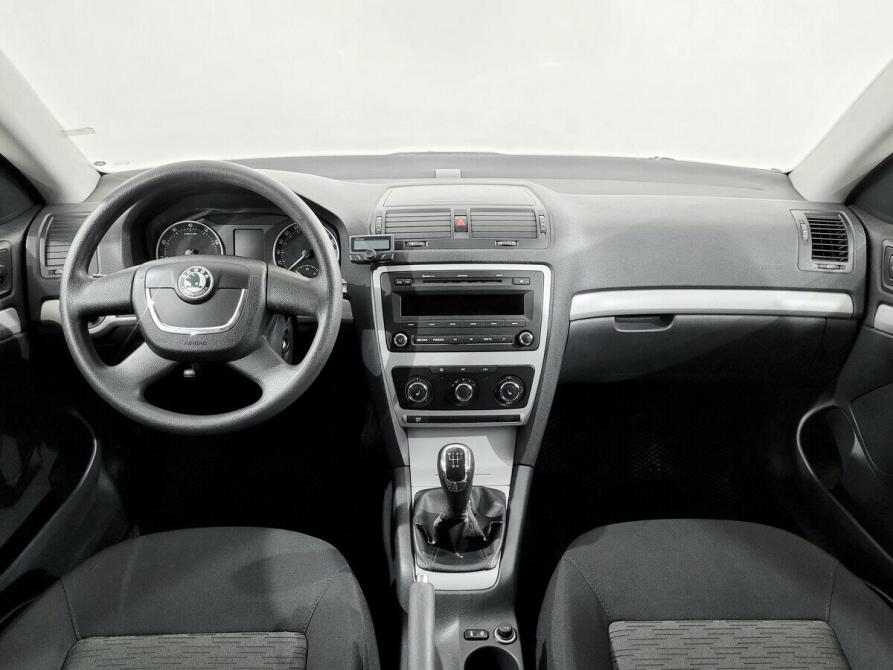 Skoda Octavia II (A5) Рестайлинг Москва  - изображение 5