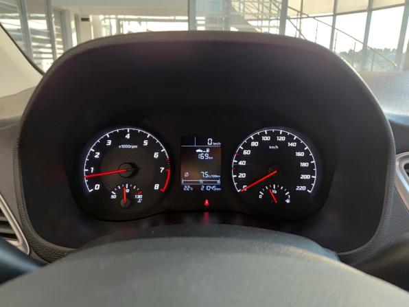 Hyundai Solaris II Рестайлинг с пробегом 2021 года, цена 1 764 000 рублей, 21034 км, седан, Автокод Объявления