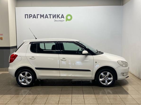 Skoda Fabia II Рестайлинг с пробегом 2011 года, цена 579 000 рублей, 216000 км, хэтчбек, Автокод Объявления