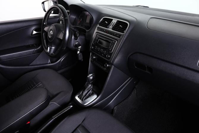 Volkswagen Polo V с пробегом 2015 года, цена 949 000 рублей, 203000 км, седан, Автокод Объявления
