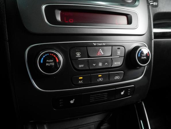 Kia Sorento II Рестайлинг с пробегом 2019 года, цена 2 235 000 рублей, 206952 км, внедорожник, Автокод Объявления