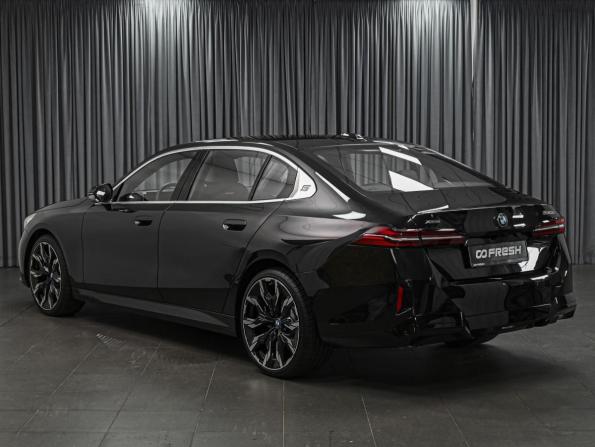 BMW 5 серии VIII (G60/G61/G68) с пробегом 2025 года, цена 8 999 999 рублей, 36 км, седан, Автокод Объявления