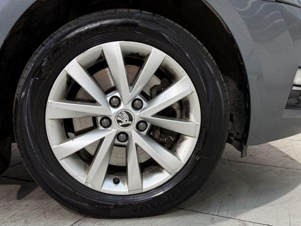 Skoda Octavia III (A7) Рестайлинг с пробегом 2018 года, цена 1 749 800 рублей, 152000 км, лифтбек, Автокод Объявления
