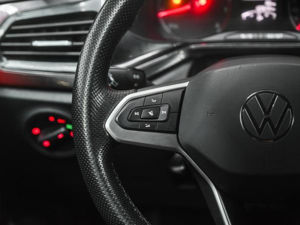 Volkswagen Polo VI с пробегом 2021 года, цена 1 599 000 рублей, 120642 км, лифтбек, Автокод Объявления