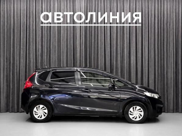 Honda Fit III с пробегом 2016 года, цена 1 260 000 рублей, 32300 км, хэтчбек, Автокод Объявления