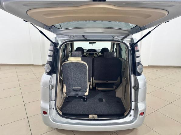 Toyota Sienta I Рестайлинг 1 с пробегом 2009 года, цена 720 000 рублей, 299000 км, минивэн, Автокод Объявления