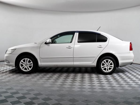 Skoda Octavia II (A5) Рестайлинг с пробегом 2013 года, цена 700 000 рублей, 252058 км, лифтбек, Автокод Объявления