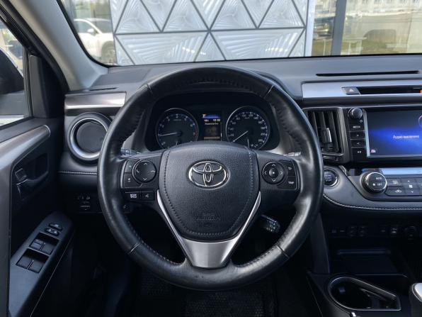 Toyota RAV4 IV (XA40) Рестайлинг с пробегом 2018 года, цена 2 499 000 рублей, 101415 км, внедорожник, Автокод Объявления