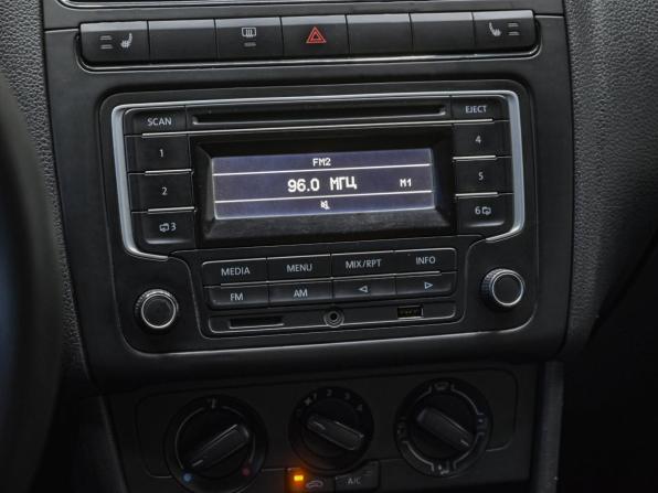 Volkswagen Polo V с пробегом 2015 года, цена 691 850 рублей, 198000 км, седан, Автокод Объявления
