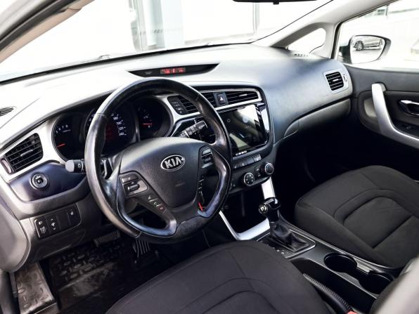 Kia Ceed II Рестайлинг с пробегом 2018 года, цена 1 399 000 рублей, 169021 км, универсал, Автокод Объявления