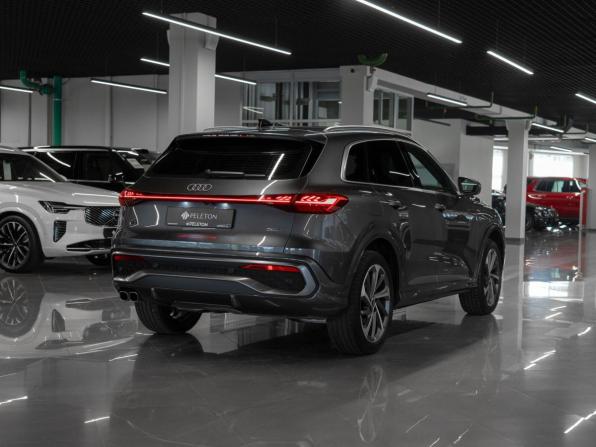Audi Q5 III с пробегом 2025 года, цена 7 400 000 рублей, 3421 км, внедорожник, Автокод Объявления