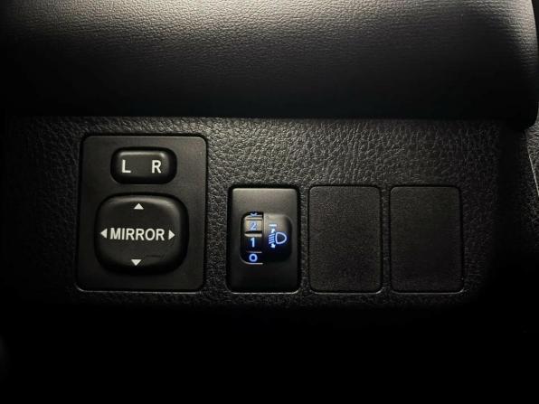 Toyota RAV4 IV (XA40) Рестайлинг с пробегом 2016 года, цена 2 249 000 рублей, 104473 км, внедорожник, Автокод Объявления