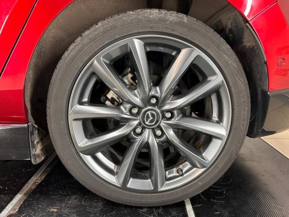 Mazda 3 IV (BP) с пробегом 2019 года, цена 1 612 000 рублей, 137464 км, хэтчбек, Автокод Объявления