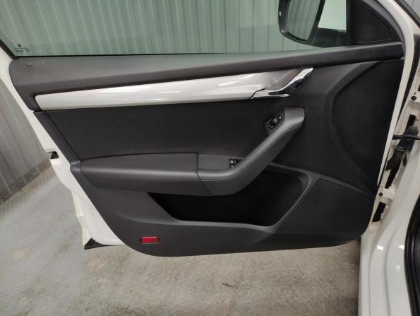 Skoda Octavia III (A7) с пробегом 2013 года, цена 890 000 рублей, 255065 км, лифтбек, Автокод Объявления