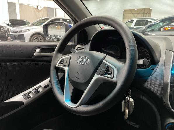 Hyundai Solaris I с пробегом 2011 года, цена 675 000 рублей, 233751 км, седан, Автокод Объявления