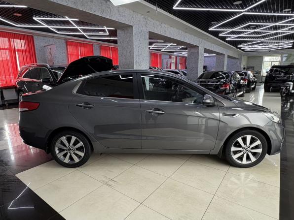 Kia Rio III Рестайлинг с пробегом 2015 года, цена 1 265 000 рублей, 73089 км, седан, Автокод Объявления
