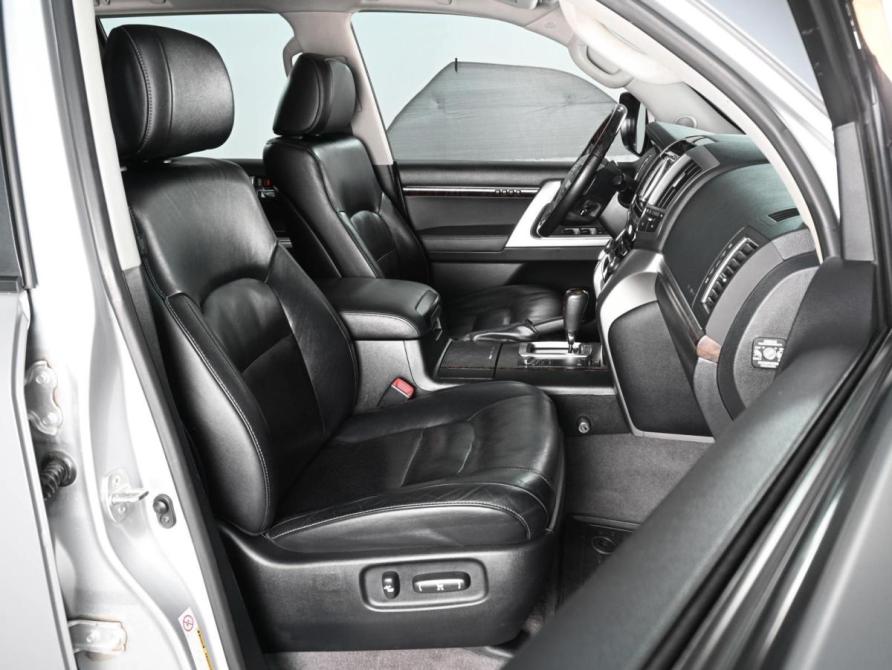 Toyota Land Cruiser 200 Series Рестайлинг 1 Ростов-на-Дону  - изображение 8