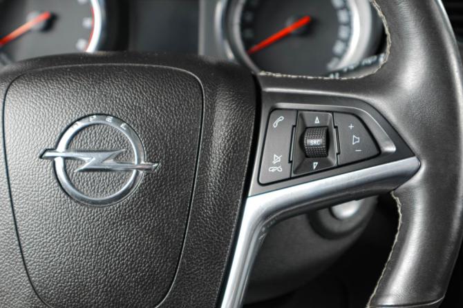 Opel Mokka I с пробегом 2014 года, цена 1 229 000 рублей, 114000 км, внедорожник, Автокод Объявления