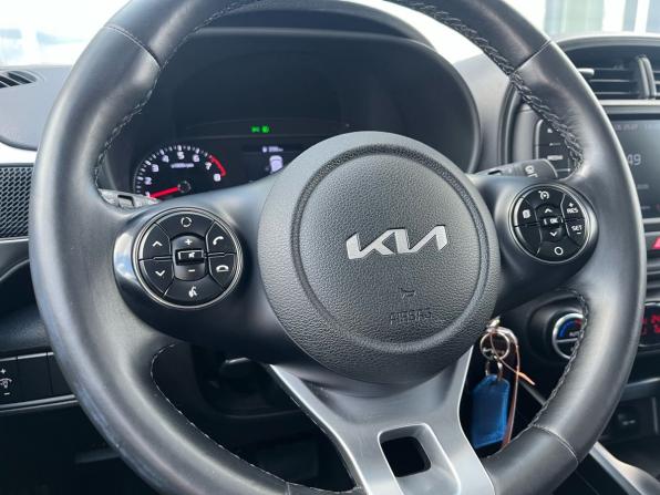 Kia Soul III с пробегом 2022 года, цена 1 950 000 рублей, 64079 км, хэтчбек, Автокод Объявления