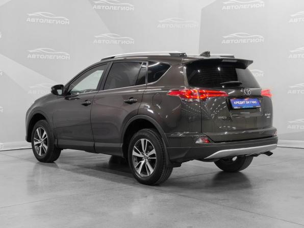 Toyota RAV4 IV (XA40) Рестайлинг с пробегом 2018 года, цена 2 650 000 рублей, 116702 км, внедорожник, Автокод Объявления