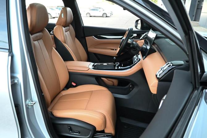 Geely Atlas II с пробегом 2025 года, цена 2 899 000 рублей, 8829 км, внедорожник, Автокод Объявления
