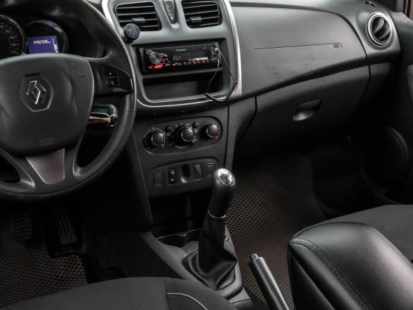 Renault Sandero II с пробегом 2017 года, цена 920 000 рублей, 149208 км, хэтчбек, Автокод Объявления