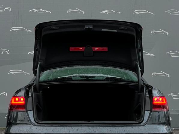 Audi A4 V (B9) Рестайлинг с пробегом 2021 года, цена 3 370 200 рублей, 49635 км, седан, Автокод Объявления