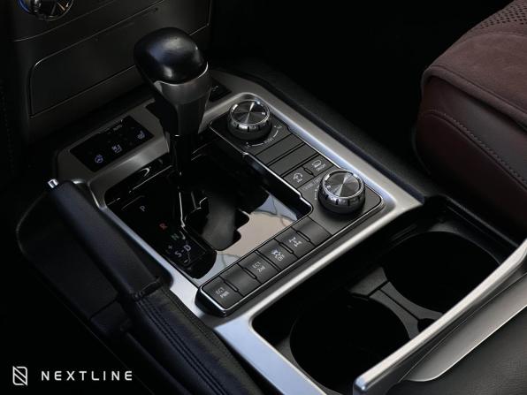 Toyota Land Cruiser 200 Series Рестайлинг 2 с пробегом 2020 года, цена 8 690 000 рублей, 123000 км, внедорожник, Автокод Объявления