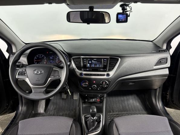 Hyundai Solaris II с пробегом 2018 года, цена 1 230 000 рублей, 111035 км, седан, Автокод Объявления
