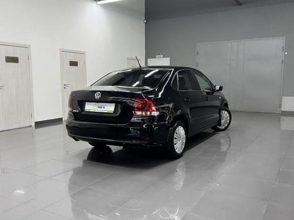 Volkswagen Polo V с пробегом 2015 года, цена 1 045 000 рублей, 100882 км, седан, Автокод Объявления