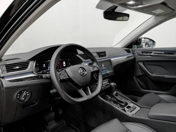 Skoda Superb III Рестайлинг с пробегом 2025 года, цена 3 775 000 рублей, 19557 км, лифтбек, Автокод Объявления