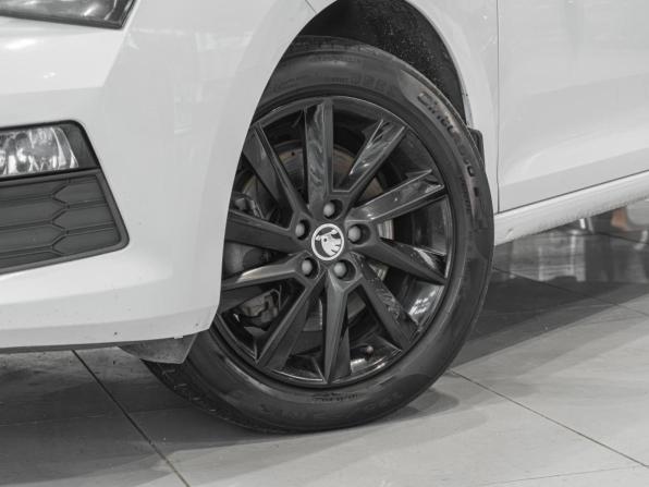 Skoda Rapid II с пробегом 2021 года, цена 1 750 000 рублей, 92771 км, лифтбек, Автокод Объявления