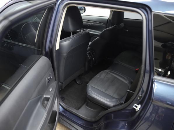 Mitsubishi Outlander III Рестайлинг 3 с пробегом 2021 года, цена 2 690 000 рублей, 82556 км, внедорожник, Автокод Объявления