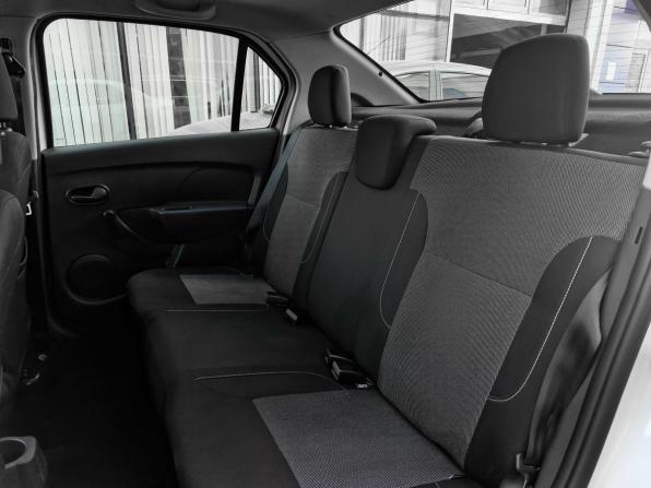 Renault Logan II Рестайлинг с пробегом 2019 года, цена 1 349 000 рублей, 53241 км, седан, Автокод Объявления
