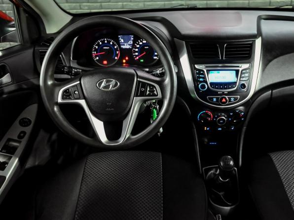 Hyundai Solaris I с пробегом 2011 года, цена 600 000 рублей, 234575 км, хэтчбек, Автокод Объявления